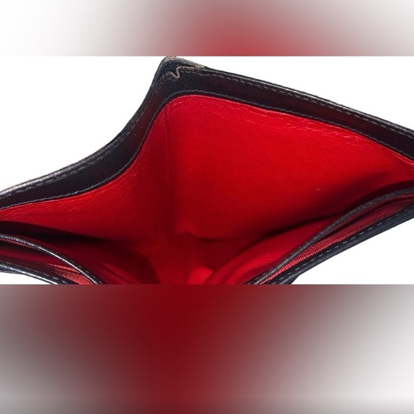 Gucci Black Leather Horseshoe Compact Wallet - Picture 3 of 8